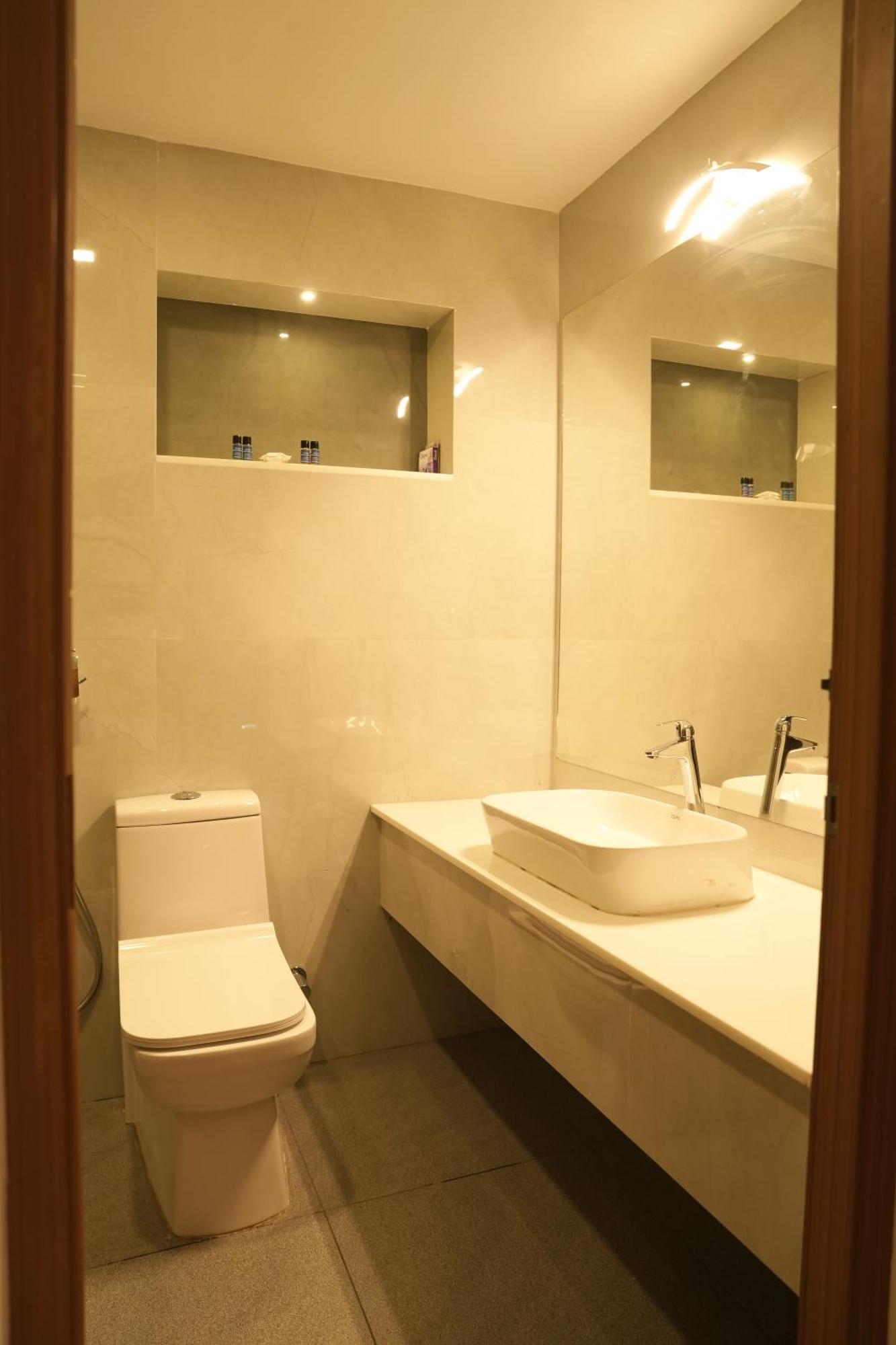 Alleppey Holiday Beach Resort Alappuzha Exterior photo